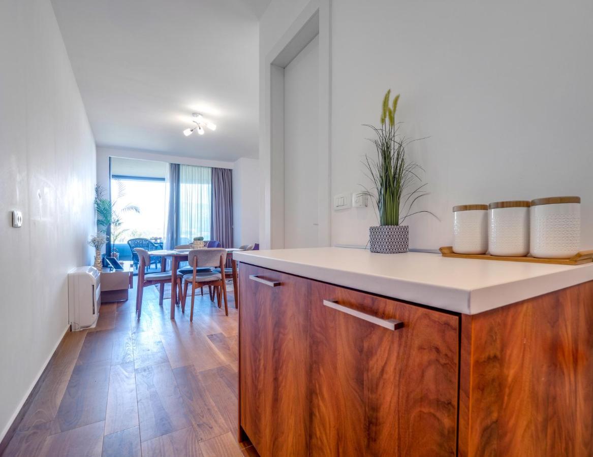 Garden Azure Apartment *