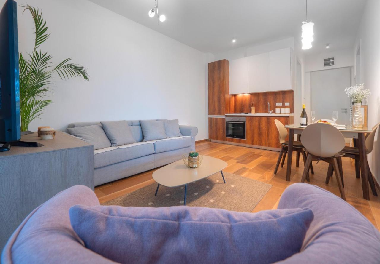 Garden Azure Apartment
