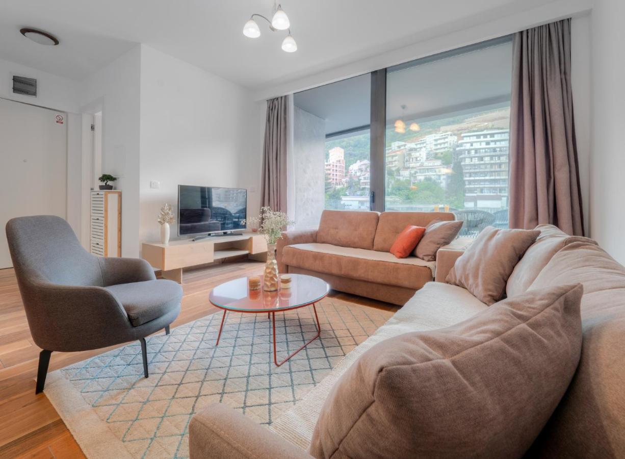 Garden Azure Apartment *